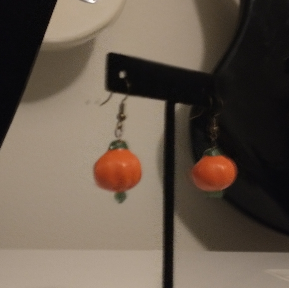 Earrings - Picture 2 of 5
